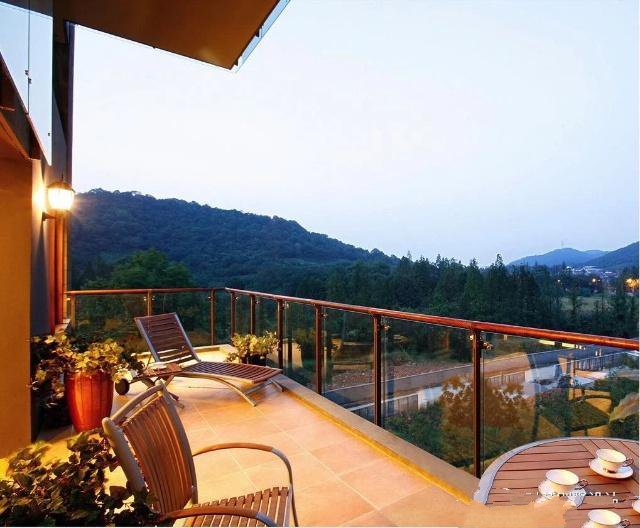 給心愛的她什么禮物最好，要不在老家給愛人建個別墅怎么樣呢？