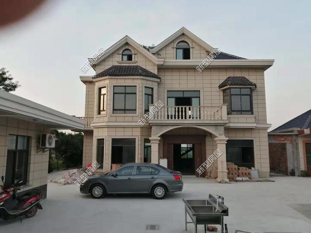 孫子把我農(nóng)村的房子弄得干干凈凈，30多萬(wàn)可以蓋別墅，難怪年輕人都急著回農(nóng)村