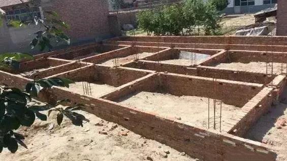 相比在城里買套二居室都能在老家蓋棟別墅了；現(xiàn)在我們來看下吧！