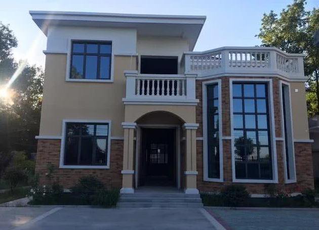 自己家蓋房子時，花錢又多，蓋得又難看，這到底是怎么回事呢？讓同村人笑話！