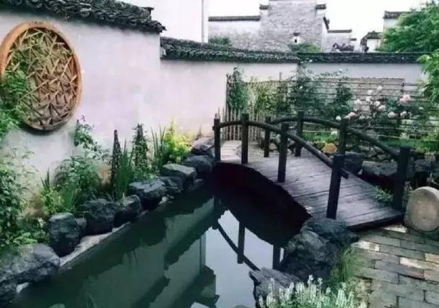 在鄉(xiāng)下買一棟閑置的舊房子進行翻新，并在復活后將其改造成住宅和別墅,也是好的一筆投資