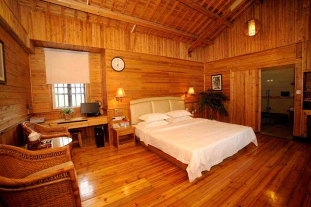 農(nóng)村自建別墅，有5個(gè)房間和2個(gè)大廳，比住在樓房里舒服多了！