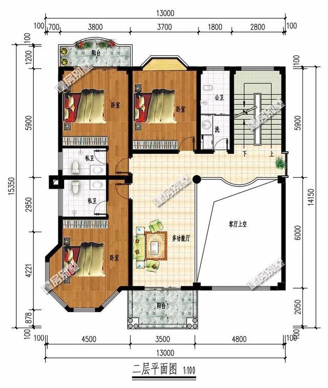 兩棟別墅都帶多邊形窗，然后在三層露臺(tái)處都做一個(gè)涼亭，這樣的設(shè)計(jì)我非常喜歡。