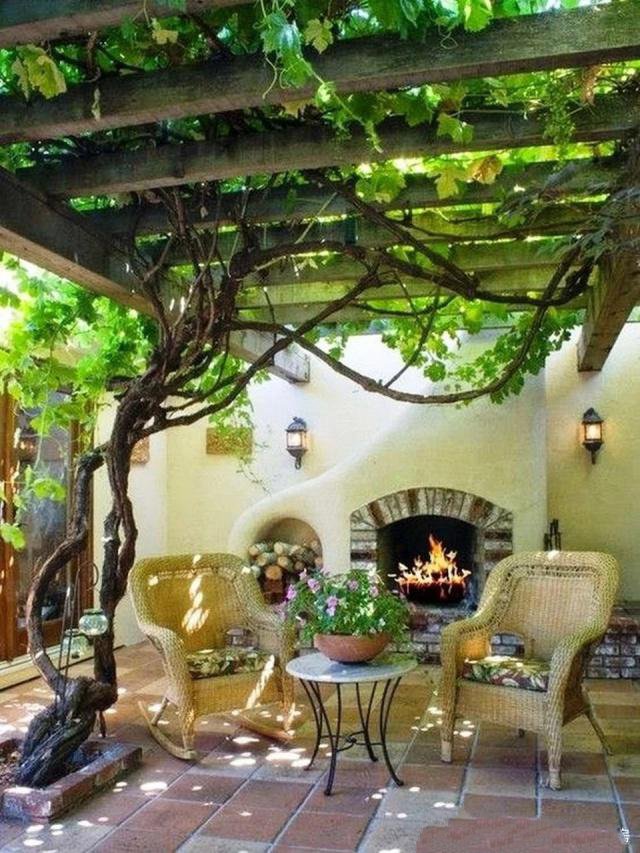 要想好好利用這個空間，還是封起來為好，而且需要好好設(shè)計，獨(dú)出心裁的設(shè)計還能打造出一間冬涼夏涼的風(fēng)水寶地