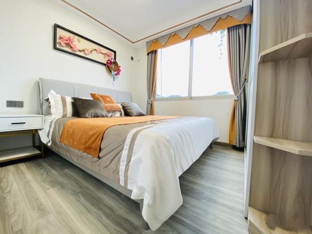 　頂層的兩層頂樓裝飾是如此美麗、簡單、新鮮和有品味，以至于朋友們在參觀時(shí)都被迷住了!