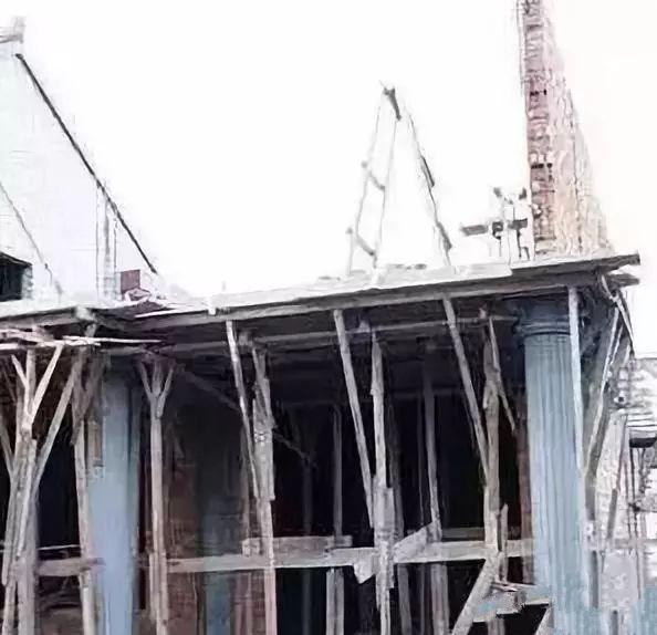 與在城里買一套兩居室公寓相比，你可以在你的家鄉(xiāng)建一棟別墅。現(xiàn)在讓我們來看看！