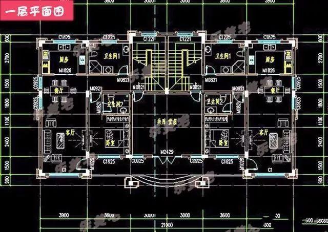 很常見的雙拼戶型，就是兩家獨門獨戶，兩家的室內布局包括外觀都一模一樣，有各自的生活空間。