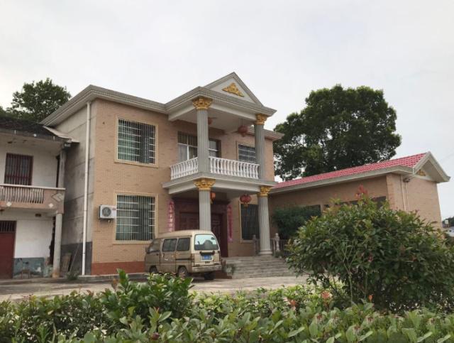為什么大多數(shù)建在農(nóng)村的房子和效果圖不一樣？看了這個鄉(xiāng)村別墅后，我明白了