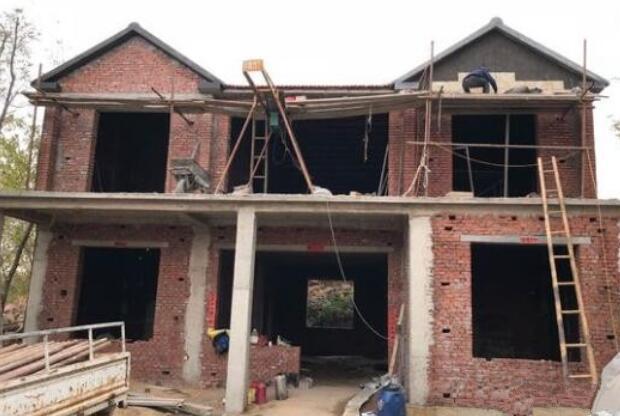 　廣東羅先生在農(nóng)村建房，一家八口，四代同堂。這種布局夠住嗎？