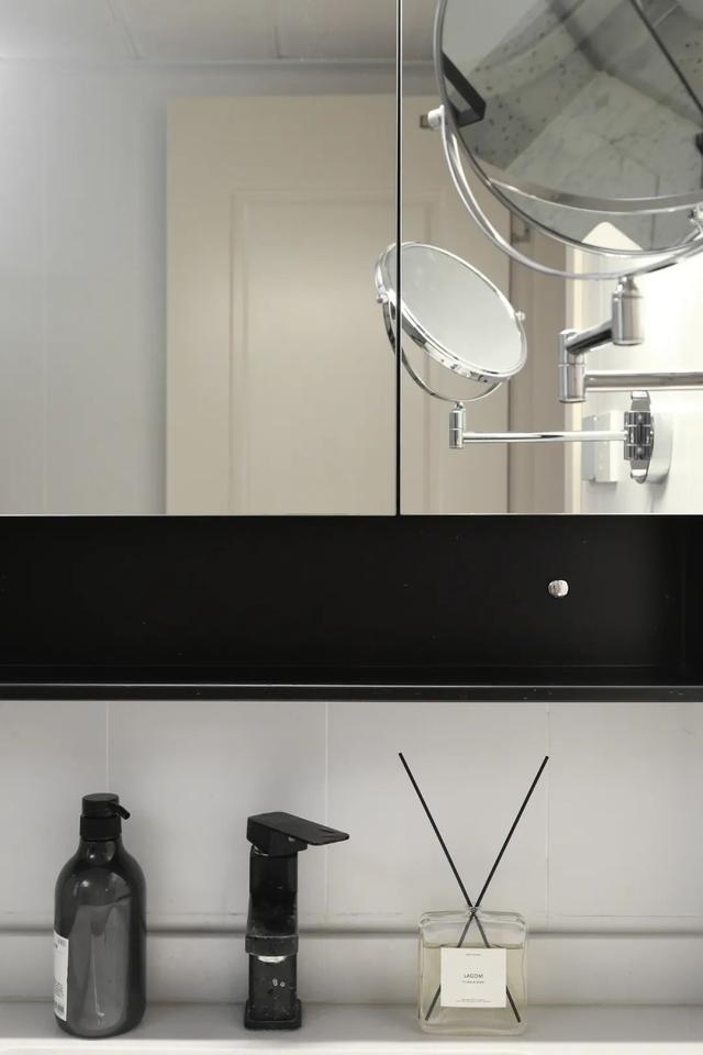 67平米現(xiàn)代簡單風(fēng)格裝修設(shè)計，