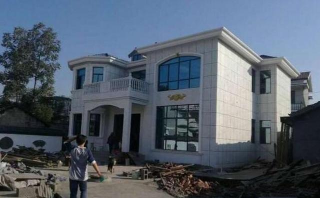 新農(nóng)村別墅的實拍圖