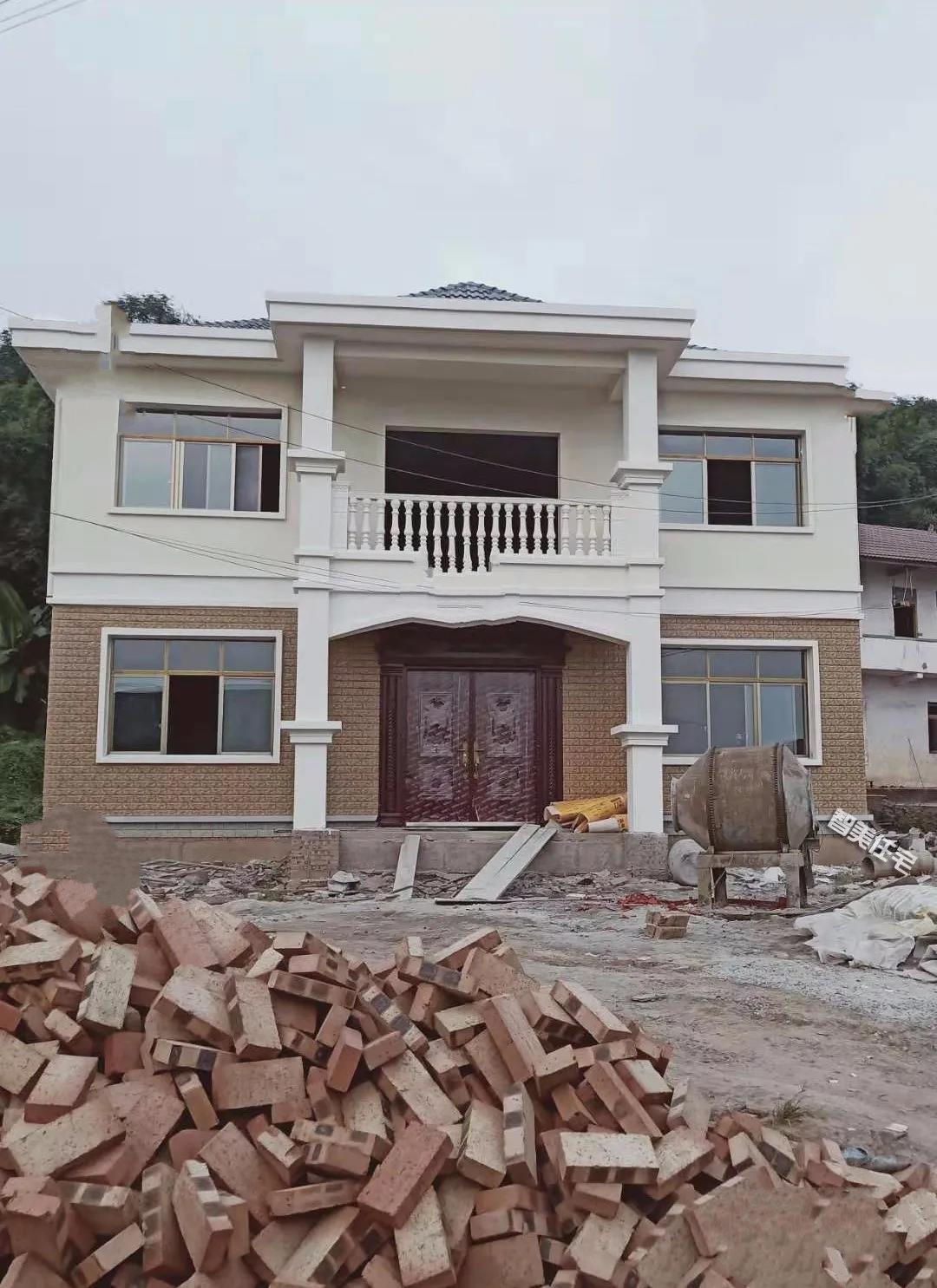 兩棟農(nóng)村別墅