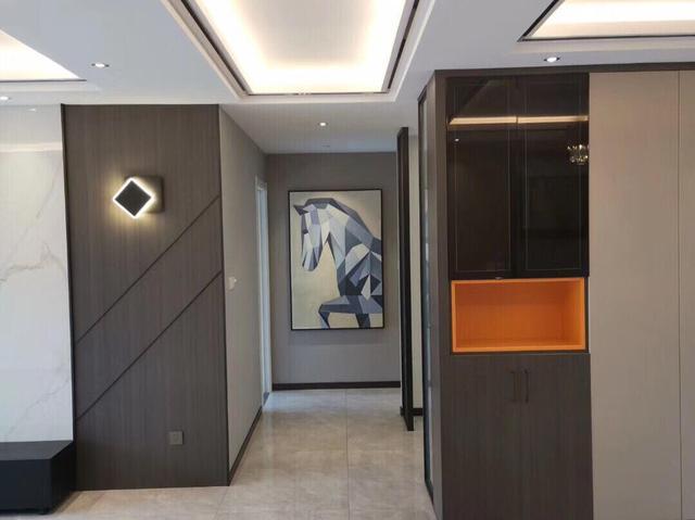 現(xiàn)代奢華風(fēng)格的別墅